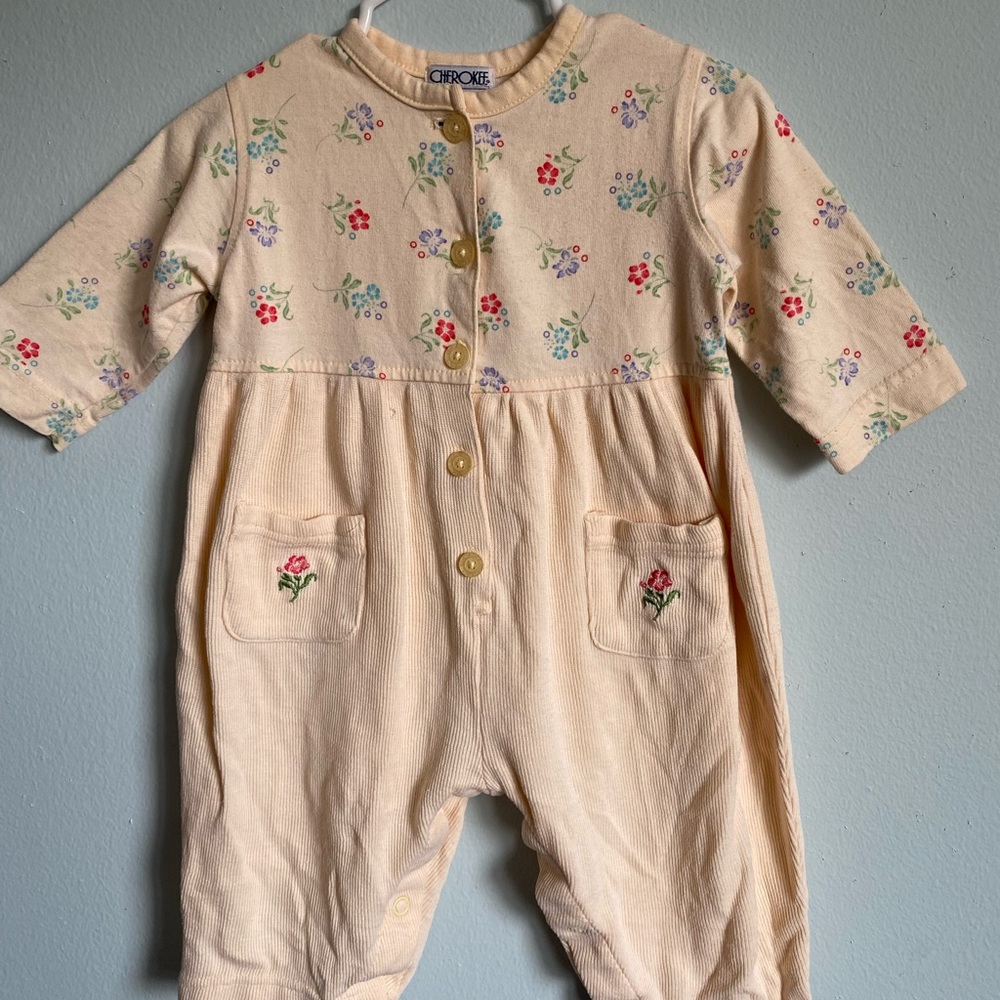 Cherokee romper - Picture 2 of 12